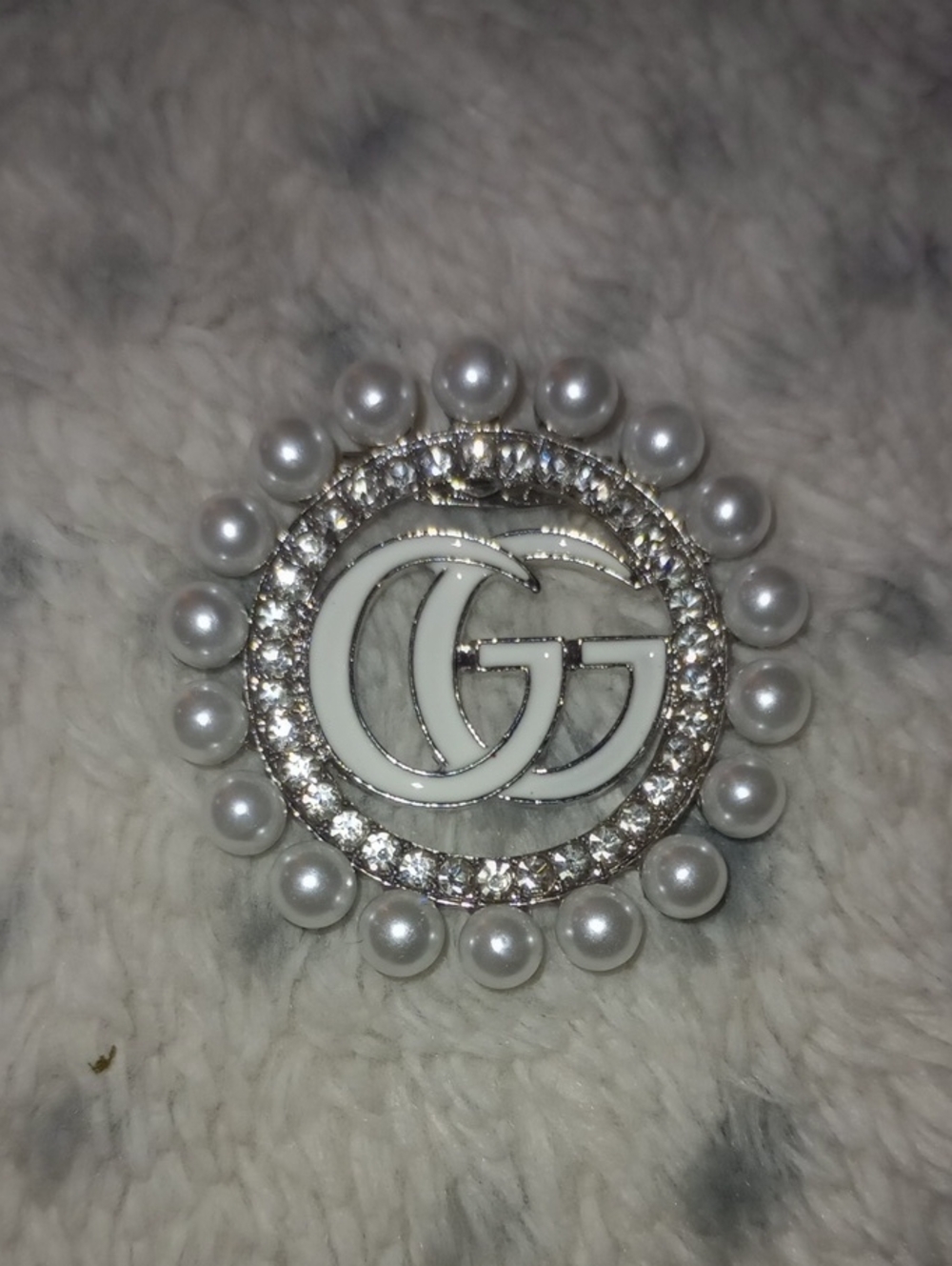 Fashion White Pearl & Crystal Brooch